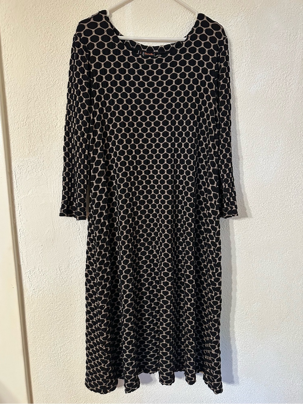 Tianello Dress Tan/Black Textured Honeycomb Knit 3/4 Sleeve Midi Size L